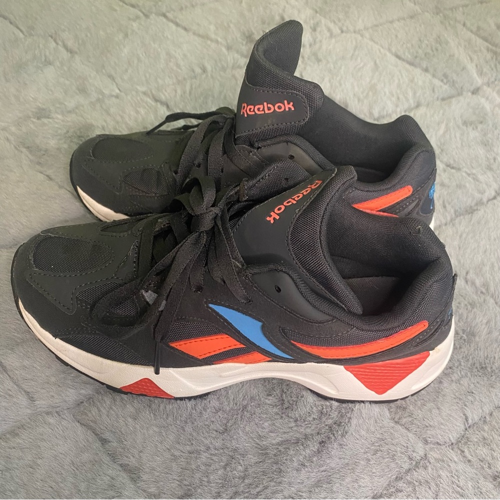 Reebok Hexalite sneaker shoes for woman